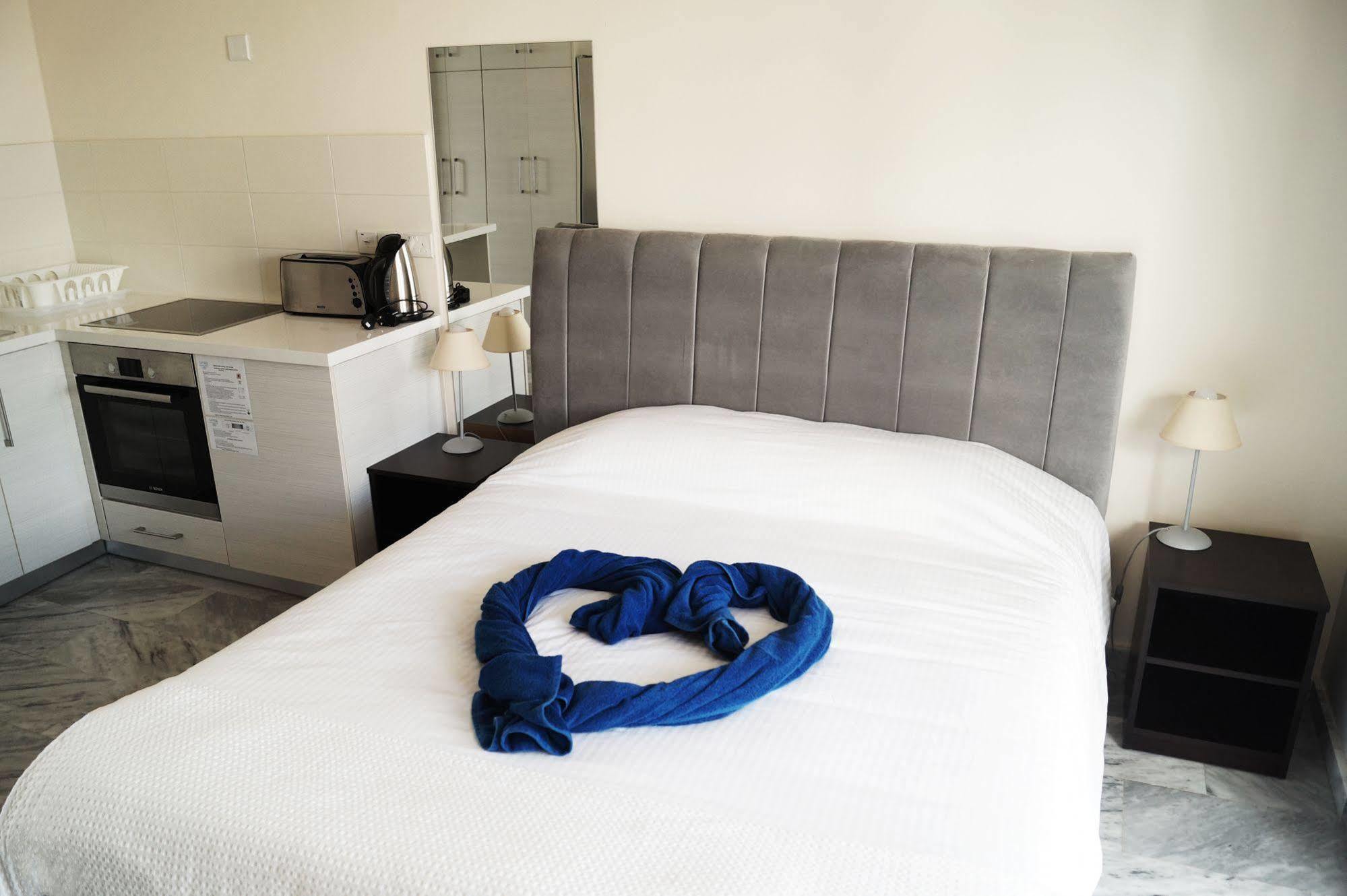 Latchi Escape Hotel And Suites Polis エクステリア 写真